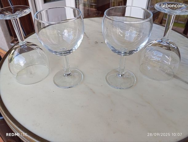 Verres à vin + flûtes à champagne