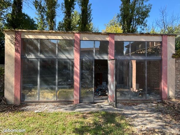 Verrière en fer plein