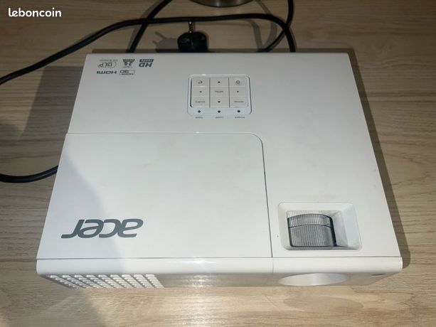 Vidéo projecteur acer P1341W