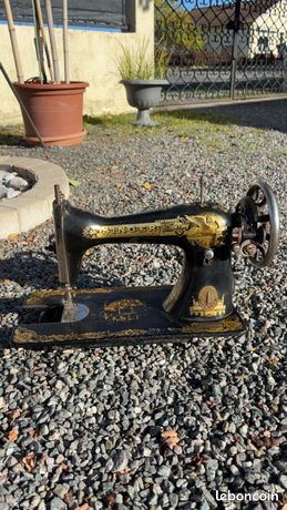 Vintage magnifique Machine à coudre Singer