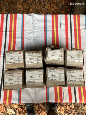 Vis autoforeuses piasta