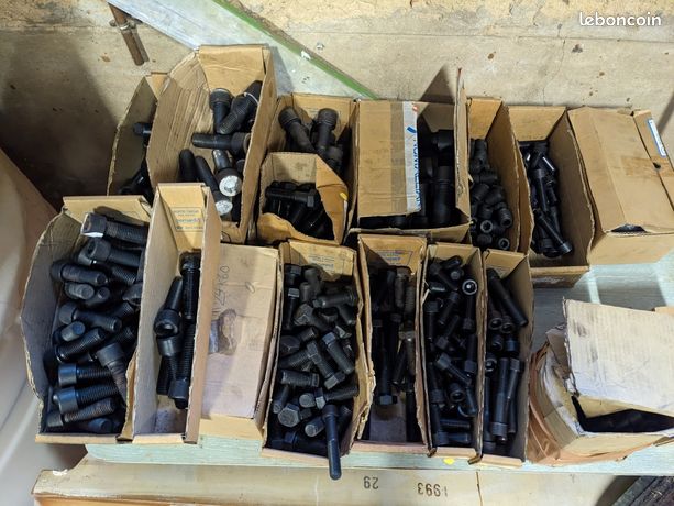 Vis CHC ou H 8.8 brunies gros format M16 / M20 M 24 / M30