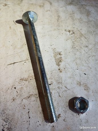 Vis tête ronde collet carré M8 x 120 + ecrou