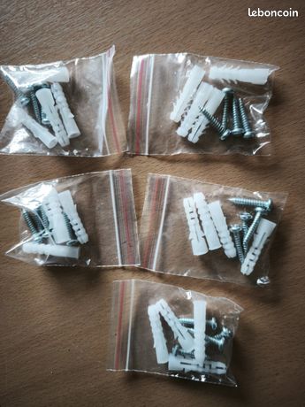 Visses chevilles en sachets