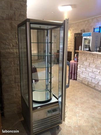 Vitrine réfrigérée - 235 L pour les desserts