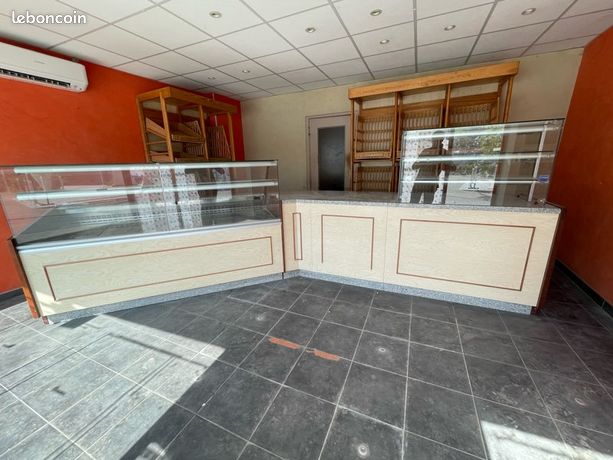 VITRINES BOULANGERIE avec groupe déportée