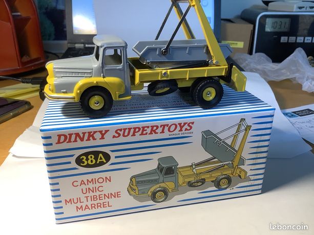Voiture miniature Camion unic multibenne Dinky toys