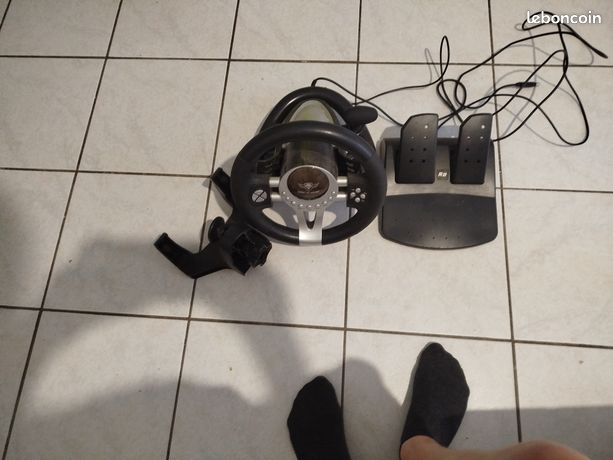 Volant avec pédales