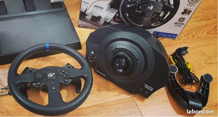 Volant et pédales de simulation de course Thrustmaster T300RS GT Compatible PS5/PS4/PC