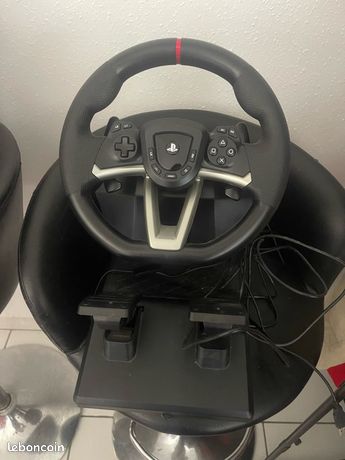 Volant et pédales PlayStation 4