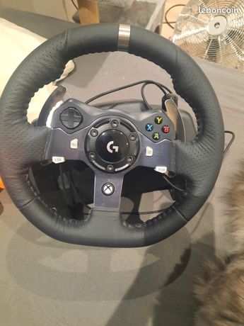 Volant logitech neuf