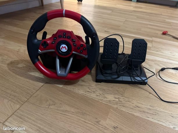 Volant + Pédalier Hori Pro Deluxe Mario Kart Switch