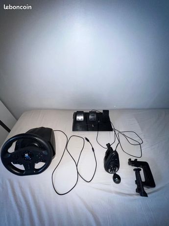 Volant Subsonic Superdrive GS850-X + Pédales + Levier de vitesses 120