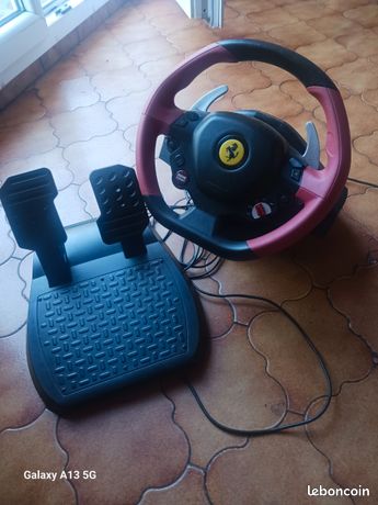 Volant console
