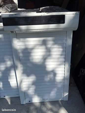 Volet roulant solaire SOMFY RTS