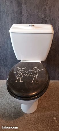 WC a poser jacob delafond