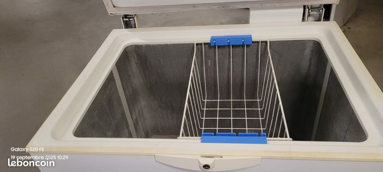 Whirlpool 212 litres coffre bahut 212 litres Coffre212 litres Coffre212 litres Coffre