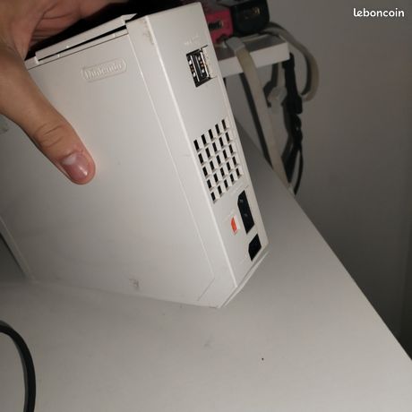 Wii LECTEUR CD CASSÉ