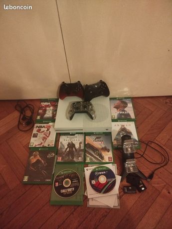 Xbox One S 1To + 9 jeux + 3 manettes+Station de recharge