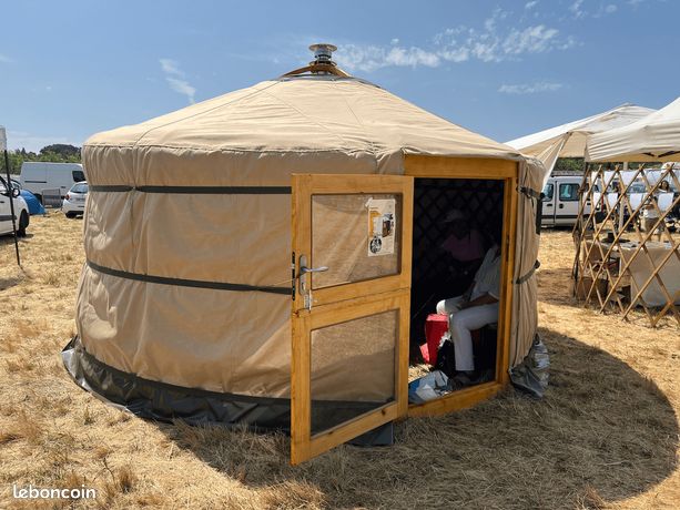 Yourte ∅ 4m avec son plancher démontable