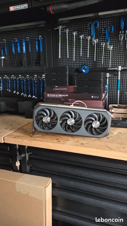 ZOTAC GeForce RTX 5080 AMP Extreme INFINITY ULTRA